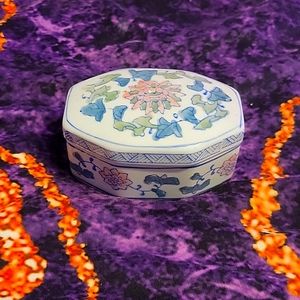 Vintage Porcelain Trinket box